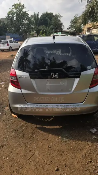 Honda Fit Automatic 2012 Silver