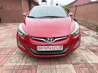 Hyundai Elantra SE 4dr Sedan (1.8L 4cyl 6M) 2015 Red