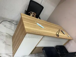 Office Table N Chairs
