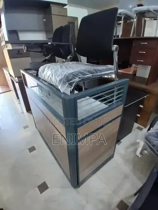 An Authentic Brown Single Workstation