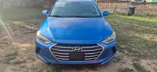 Hyundai Elantra SE Sedan FWD (2.0L 4cyl 6M) 2017 Blue