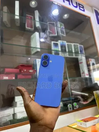 New Apple iPhone 16 128 GB Blue
