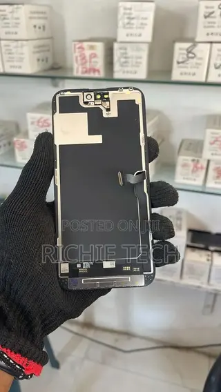 iPhone 14 Pro Max iCloud Screen