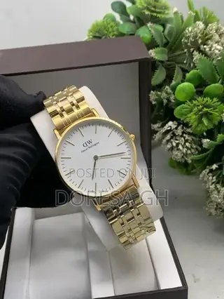 Daniel Wellington Metal Strap Watch–Unisex Designer Watch Gh