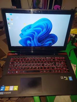 Laptop Lenovo Y50 8GB Intel Core i7 HDD 500GB