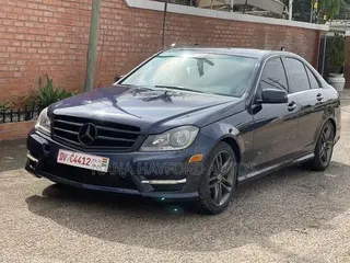 Mercedes-Benz C250 2014 Blue