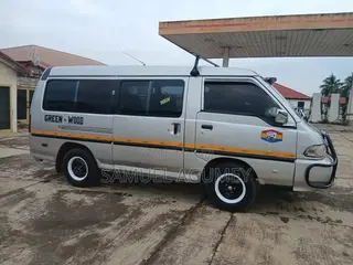 Hyundai H-100 2001 Silver