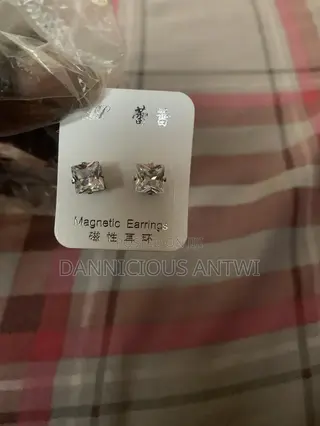 Magnetic Earrings Just Like Actual Piercings