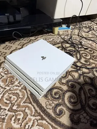 PlayStation 4 Pro 20 Games