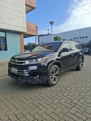 Toyota Highlander LE Plus 2019 Black