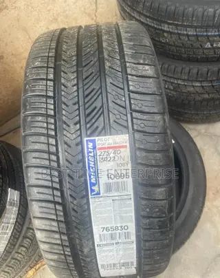 275/40 R22 Michelin Range Rover Tyres