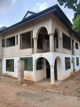 6bdrm House in Tech Boadi Knust, Kumasi Metropolitan for sale