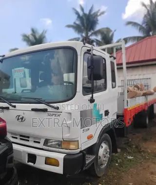 Hyundai 5 Ton Truck 2005 – 6.0L Diesel
