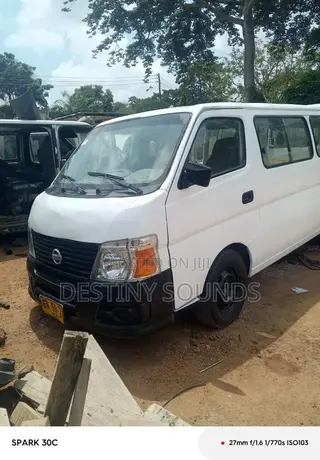 Nissan Caravan (Urvan) 2008 White