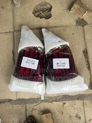 Mitsubishi Outlander 2017 2018 2019 Tail Light