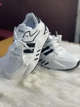 Unisex White & Black Sneakers – Casual Sports & Everyday Shoes