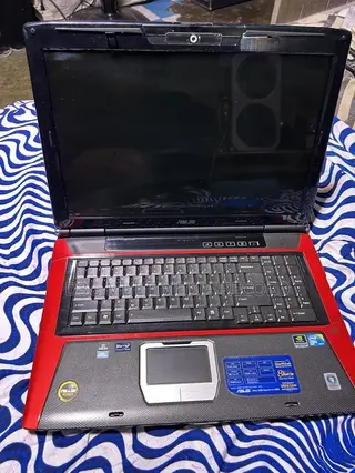 Laptop Asus G71G 8GB Intel Core 2 Quad HDD 500GB