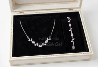 Ladies Necklace and Bracelet Set – Elegant Jewellery Set for Women