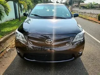 Toyota Corolla LE Special Edition 4dr Sedan (1.8L 4cyl 4A) 2013 Black
