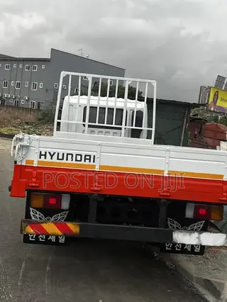 Hyundai Mega 5 Ton Manual Engine