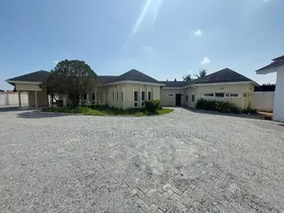 8bdrm House in Ghana Link Area for rent