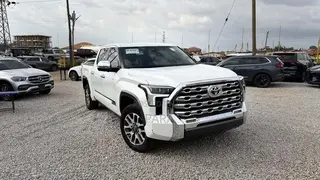Toyota Tundra 1794 Edition CrewMax 4WD SB w/5.5' Bed 2025 White