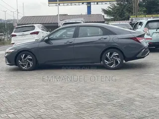 Hyundai Elantra 2024 Gray