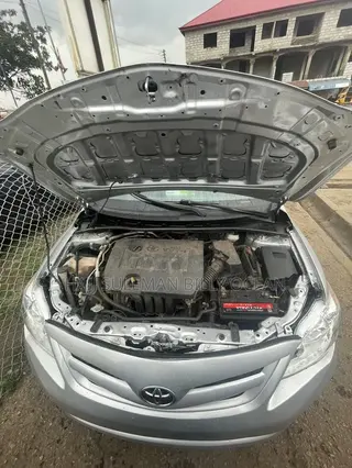 Toyota Corolla 2012 Silver