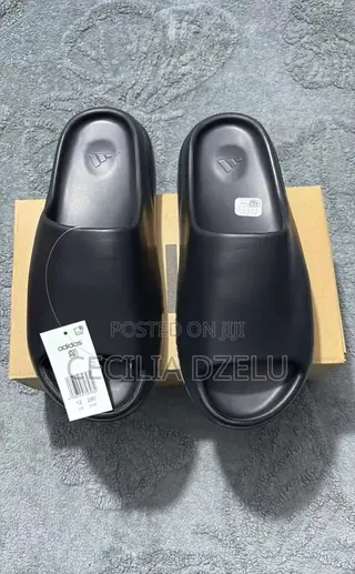 Affordable Yeezy Slides