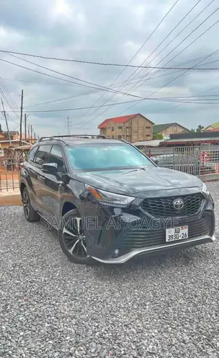 Toyota Highlander for Rent