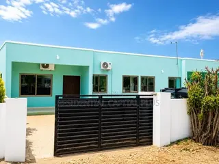 2bdrm House in Community 25, Tema Metropolitan for sale