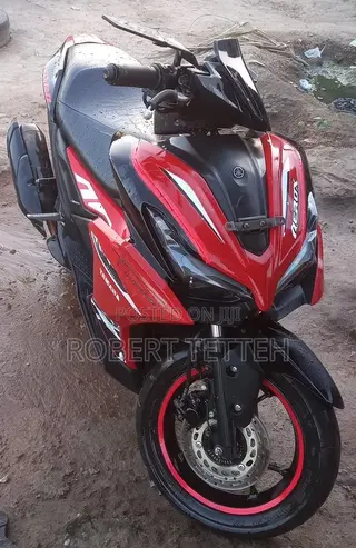 Yamaha Aerox 2025 Red