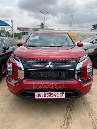 Mitsubishi Outlander SE 2024 Red