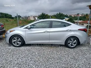 Hyundai Elantra 2015 Silver