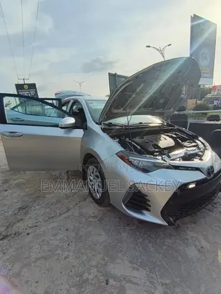 Toyota Corolla LE 4dr Sedan (1.8L 4cyl CVT) 2017 Silver