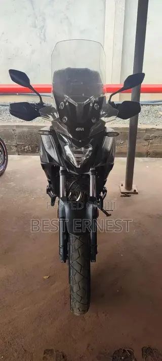 Honda CB 2023 Black