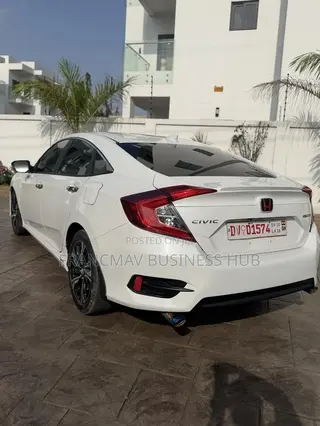 Honda Civic Touring 4dr Sedan (1.5L 4cyl) 2017 White
