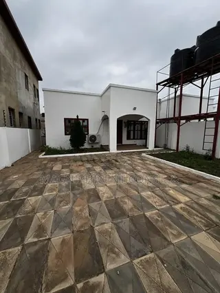 3bdrm House in Lakeside Estate, Ashaley Botwe for sale