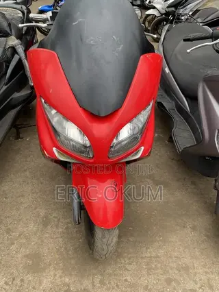 Honda Forza 2018 Red