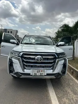 Toyota Land Cruiser 4.0 V6 GX-R 2013 White
