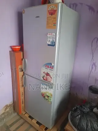Akai Refrigerator 217 Liters