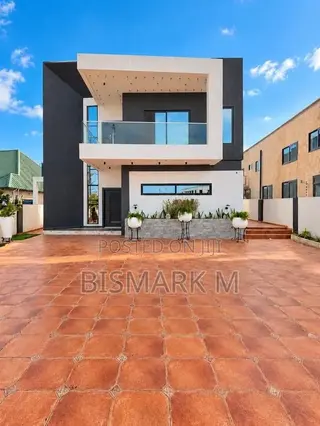 4bdrm House in Adenta for sale