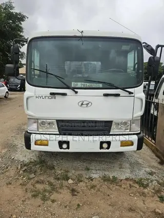 Hyundai 5-Ton Gold