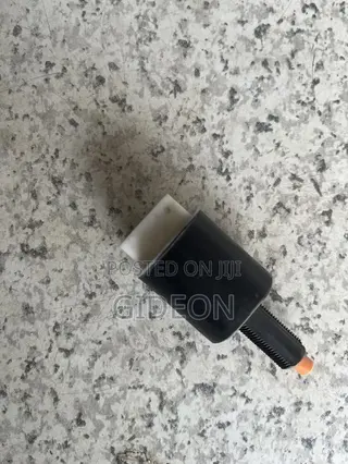 Toyota Highlander, Land Cruiser and RAV 4 2018/ 2025 Brake Switch