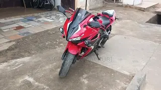 Honda CBR 2018 Red