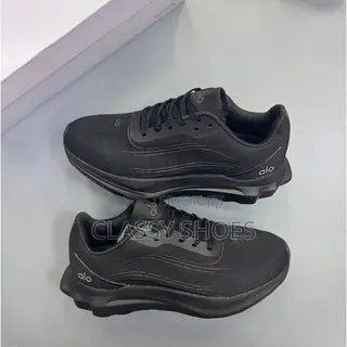 Alo Running Black