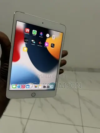 Apple iPad mini 4 32 GB Gold