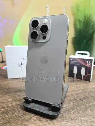 Apple iPhone 15 Pro 128 GB Silver