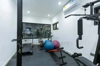 4bdrm House in Nikoi Street, A&C Mall Area for rent