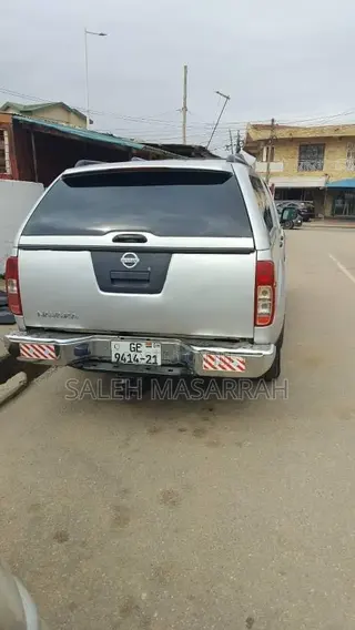 Nissan Navara 2012 Silver